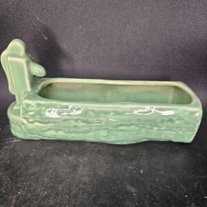 Vintage small‎ ceramic green planter.